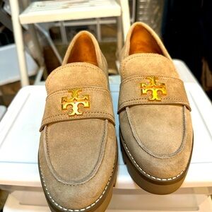 TORY BURCH LOAFERS Size 7
